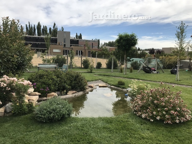 Jardín barrio privado. Neuquén capital.